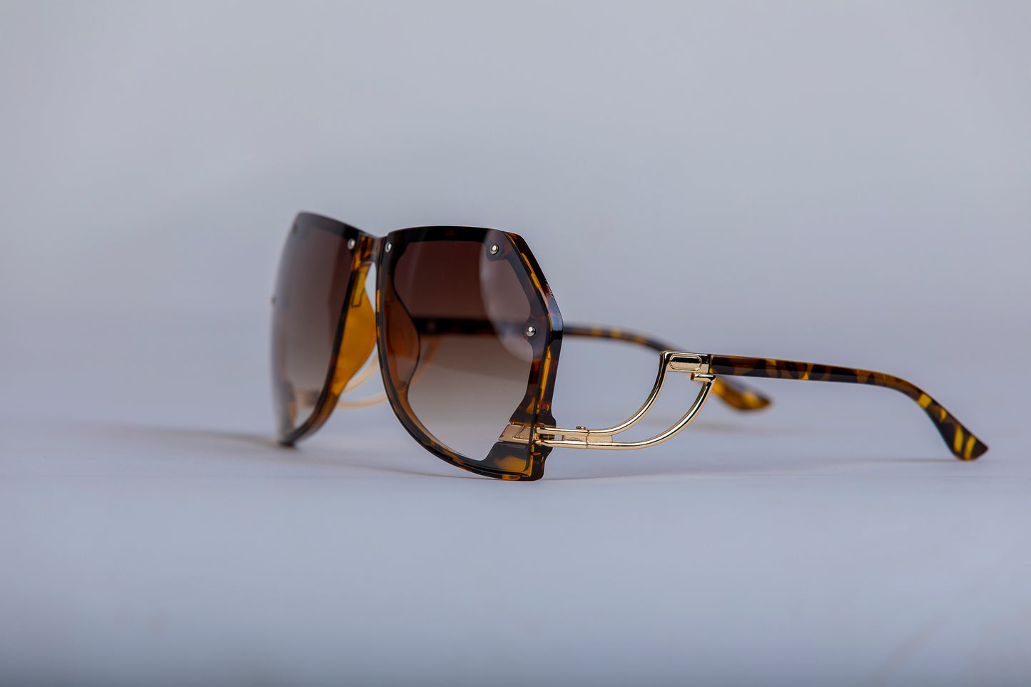 TOVIELLE Empress Signature Luxury Sunglasses oversized blush pink designer frames